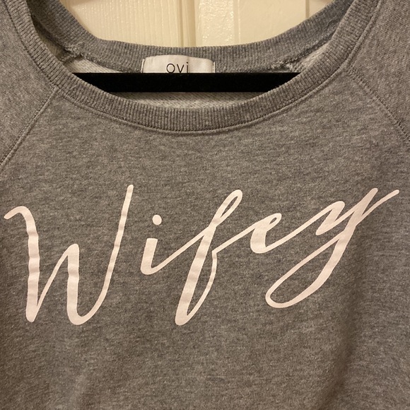 Grey wifey sweatshirt - Picture 2 of 2